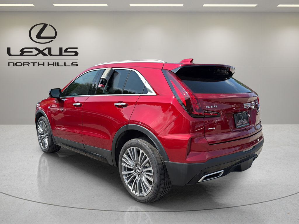 Used 2024 Cadillac XT4 Premium Luxury w/ Active Safety Package AWD/4WD image 8