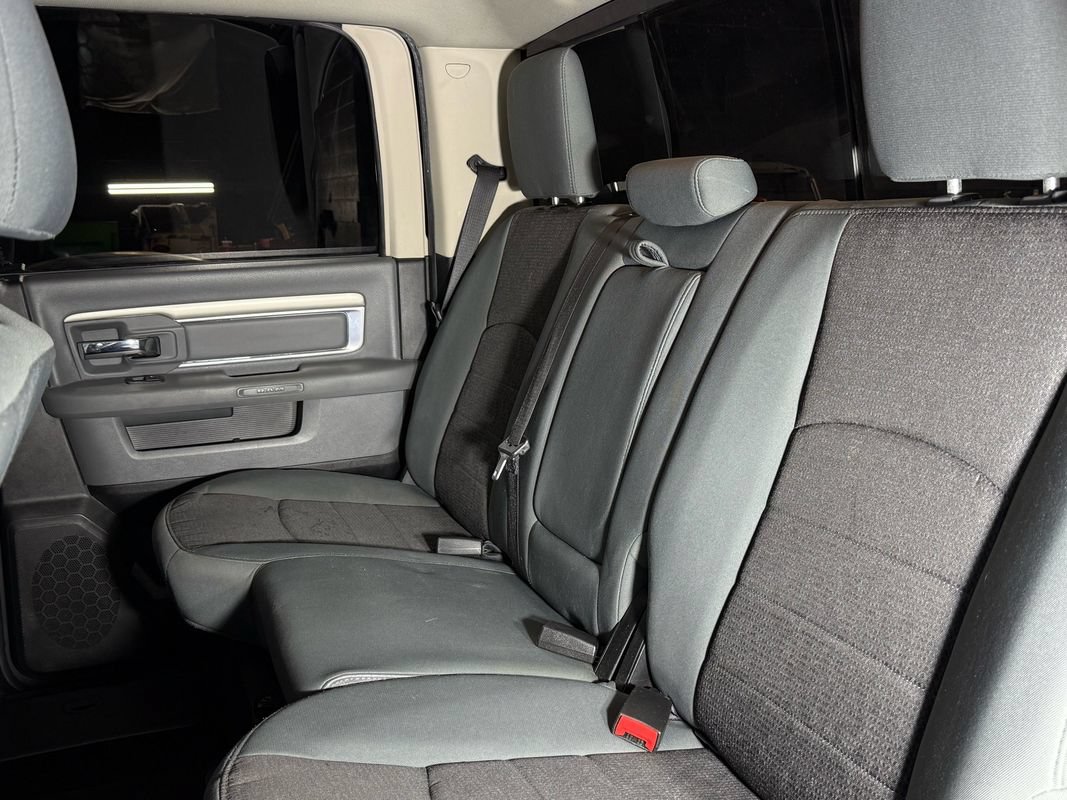 Used 2014 RAM 1500 Classic SLT w/ Luxury Group AWD/4WD image 19