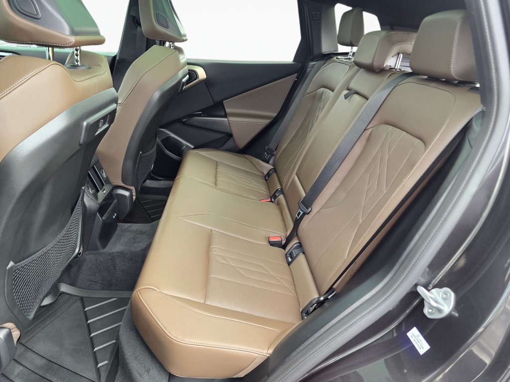 Used 2025 BMW X3 xDrive30i w/ Premium Package AWD/4WD image 19