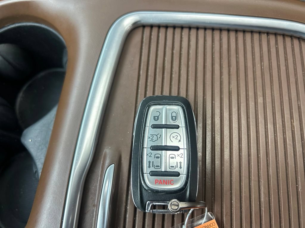 Certified 2018 Chrysler Pacifica Limited w/ Advanced Safetytec Group FWD image 22