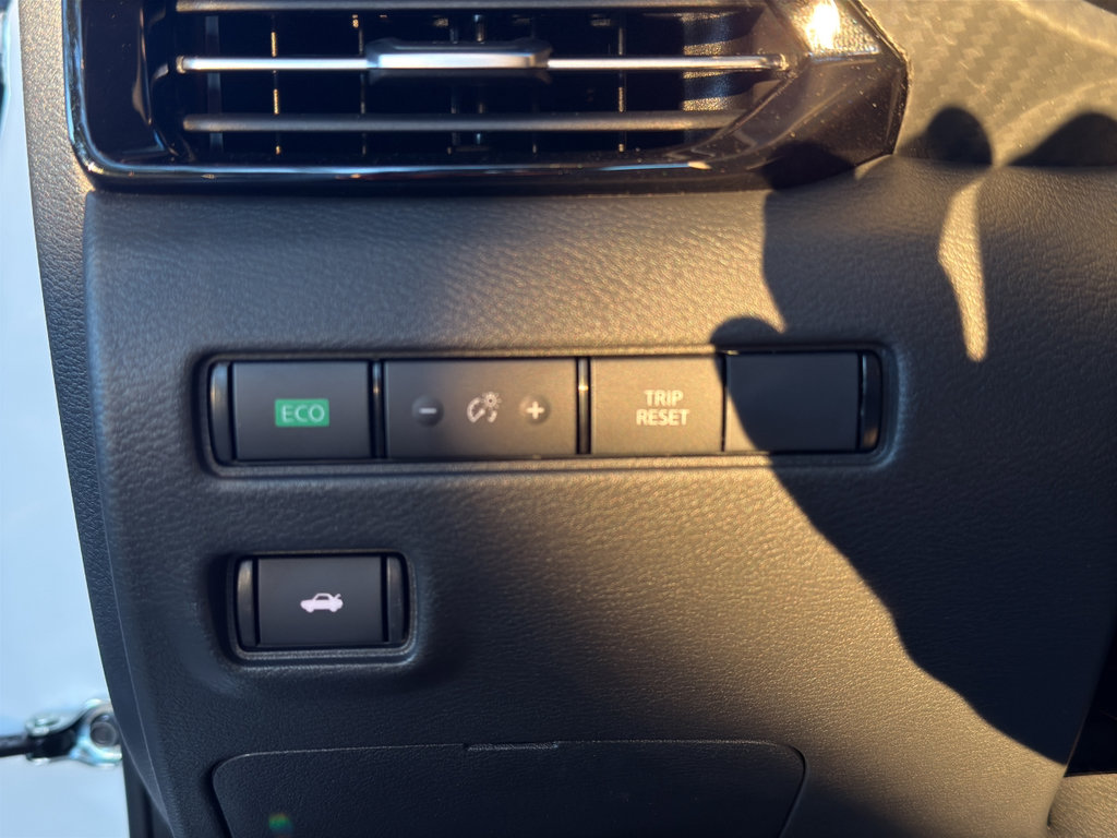 New 2025 Nissan Sentra SR image 22