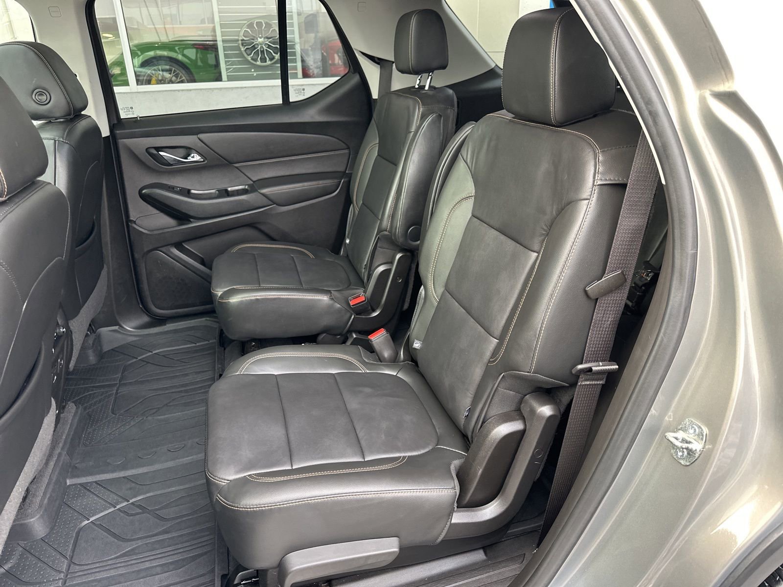 Used 2019 Chevrolet Traverse LT w/ LT Premium Package image 17