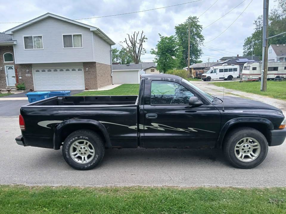 Used 2004 Dodge Dakota 2WD Regular Cab w/ Tire & Handling Group image 4
