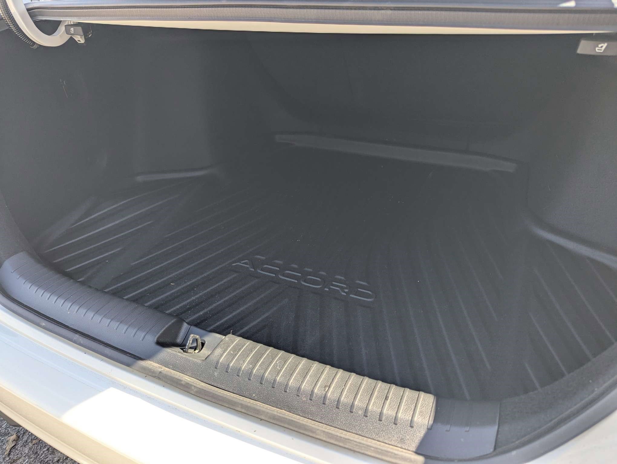 Certified 2025 Honda Accord SE image 17