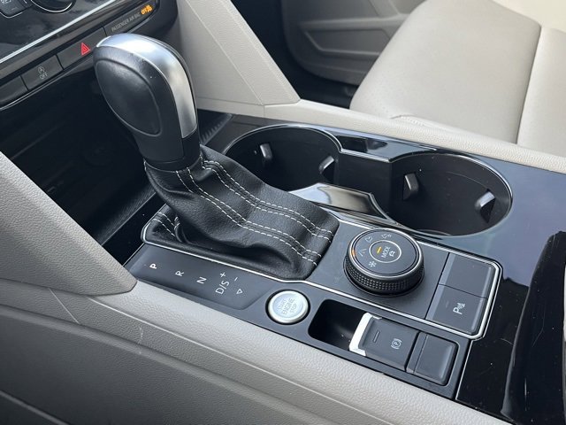 Used 2023 Volkswagen Atlas SE w/ Black Wheel Package image 39