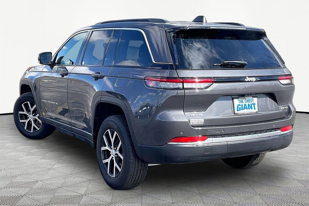 Used 2024 Jeep Grand Cherokee Limited image 4