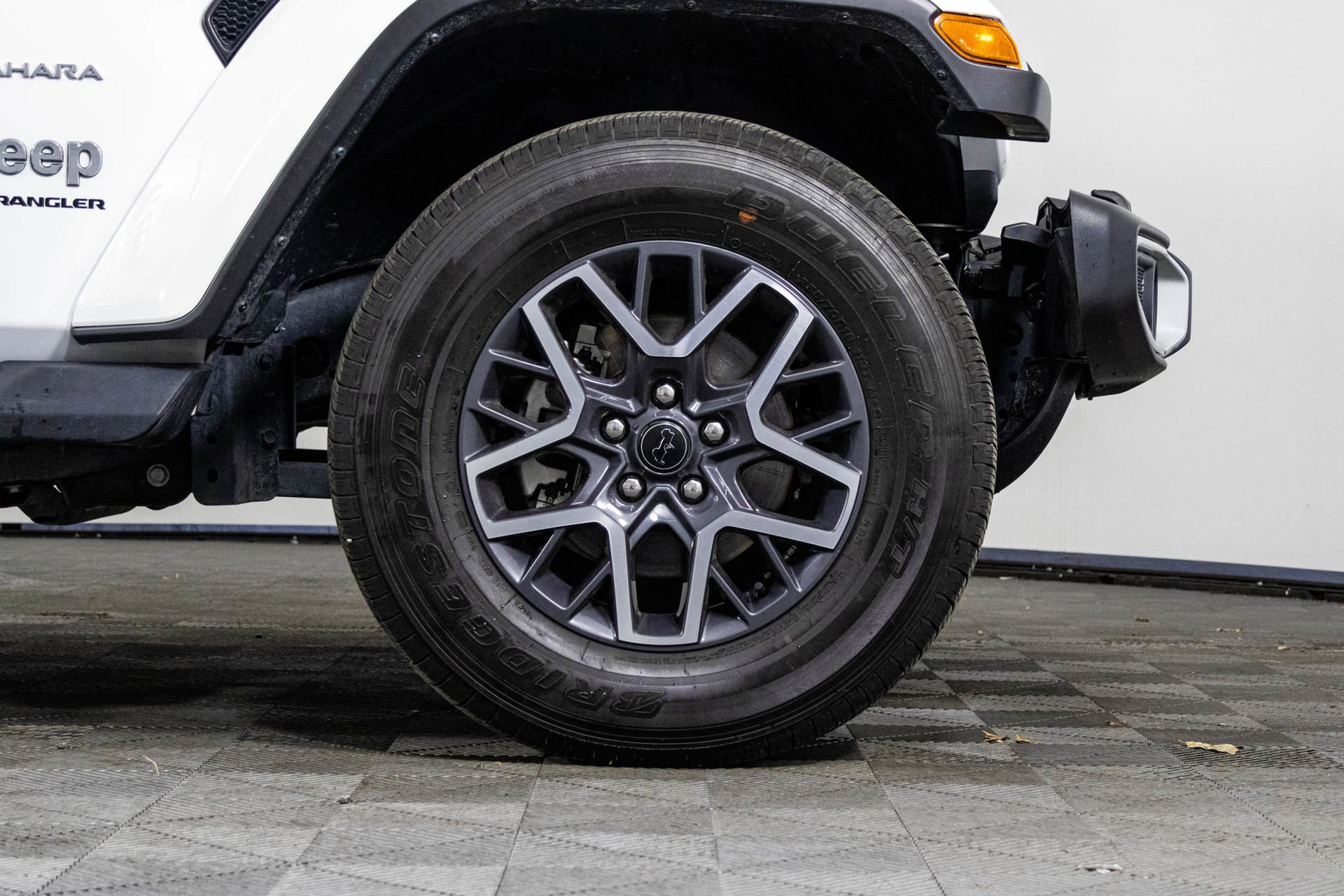 Used 2024 Jeep Wrangler Sahara w/ Technology Group image 43