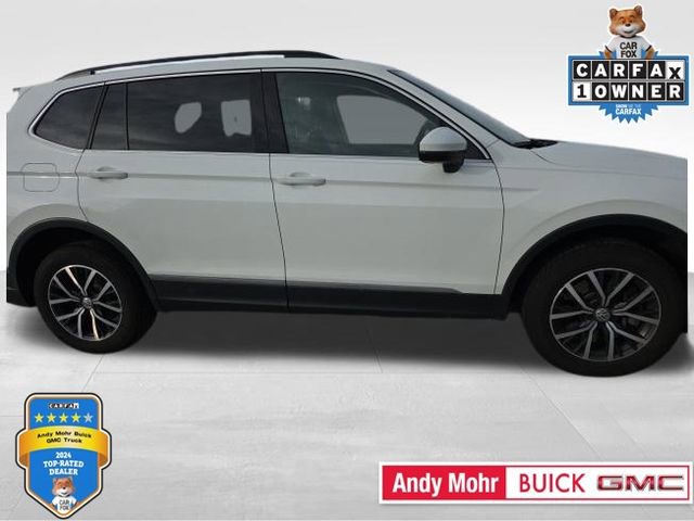 Used 2018 Volkswagen Tiguan SE w/ Panoramic Sunroof Package