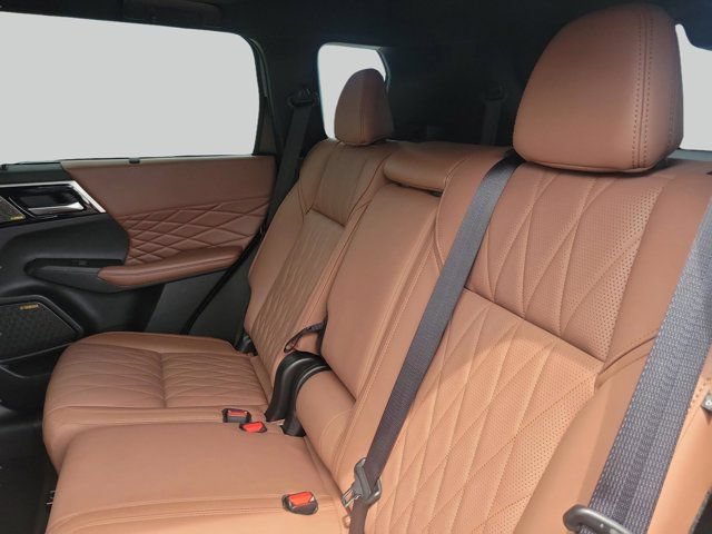 Used 2025 Mitsubishi Outlander SEL FWD image 12