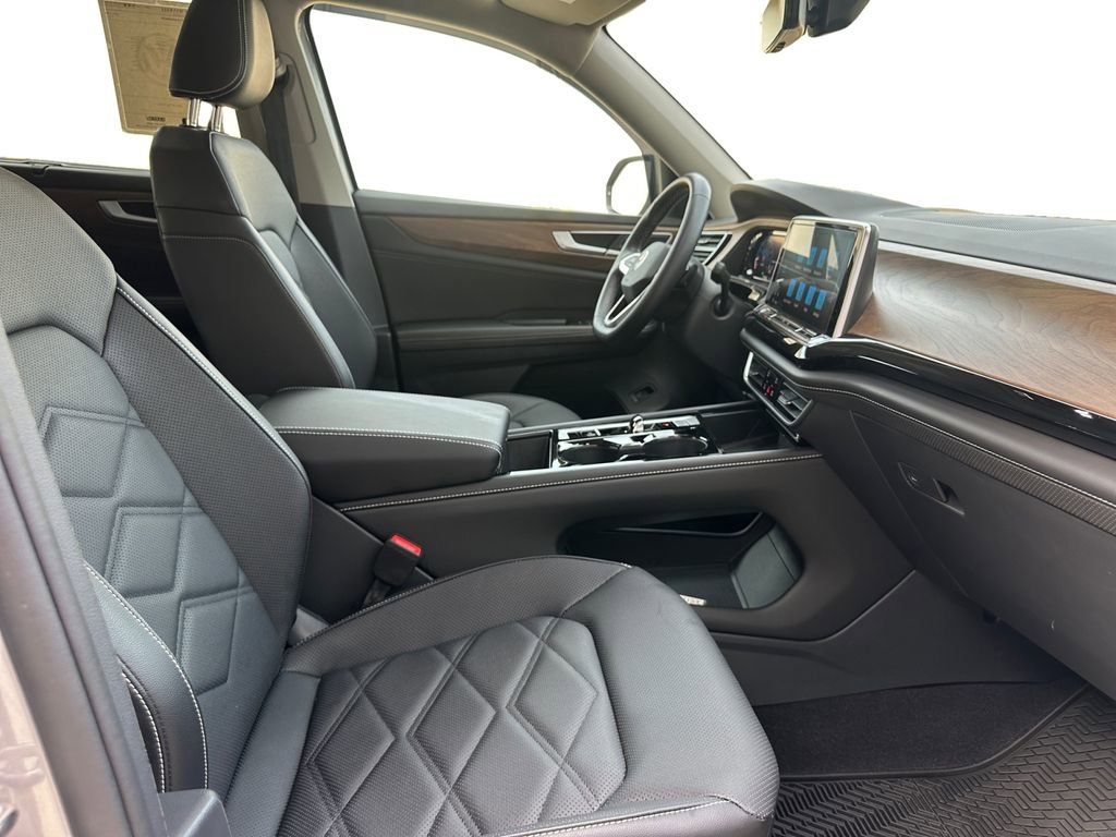Used 2024 Volkswagen Atlas SE w/ Panoramic Sunroof Package FWD image 19