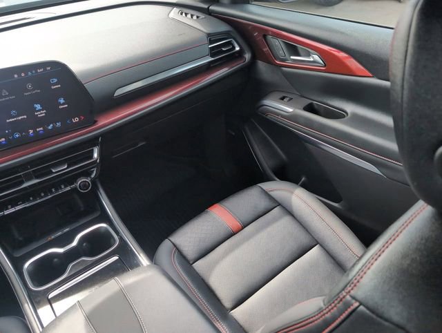 Used 2025 Chevrolet Traverse RS w/ LPO, Floor Liner Package image 11