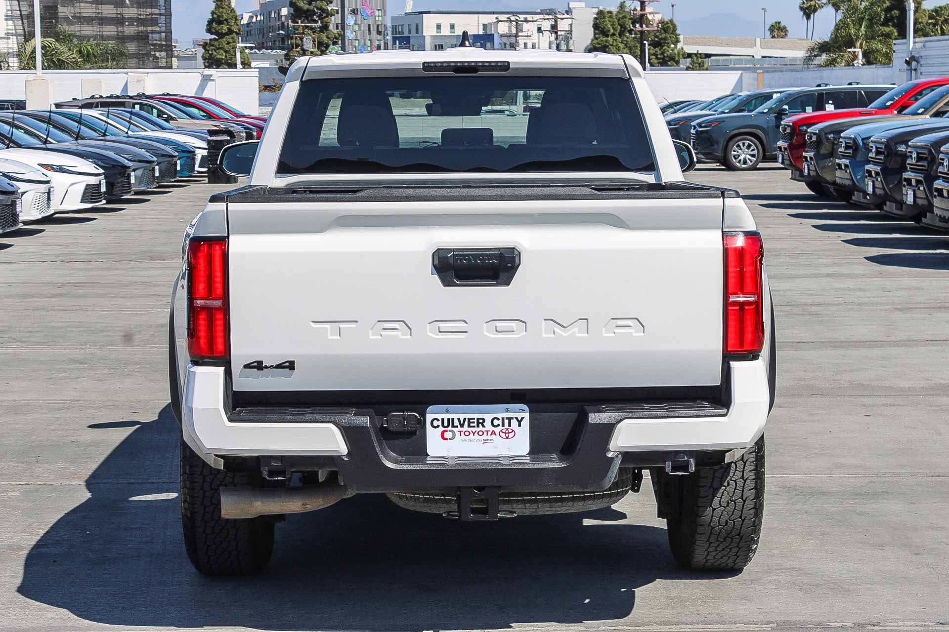 Certified 2024 Toyota Tacoma TRD Off-Road image 8