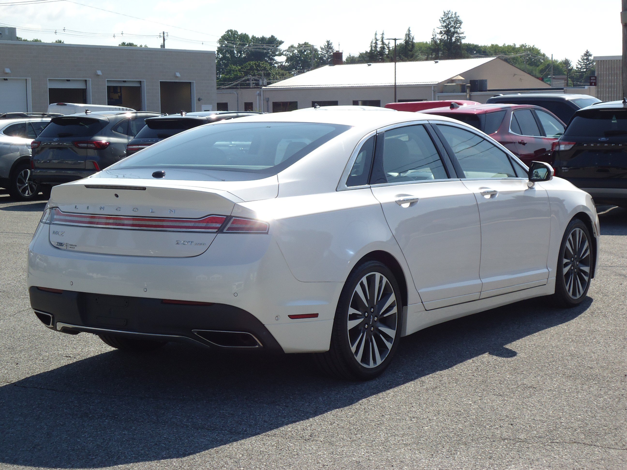Used 2020 Lincoln MKZ Reserve w/ Monochromatic Package AWD/4WD image 3