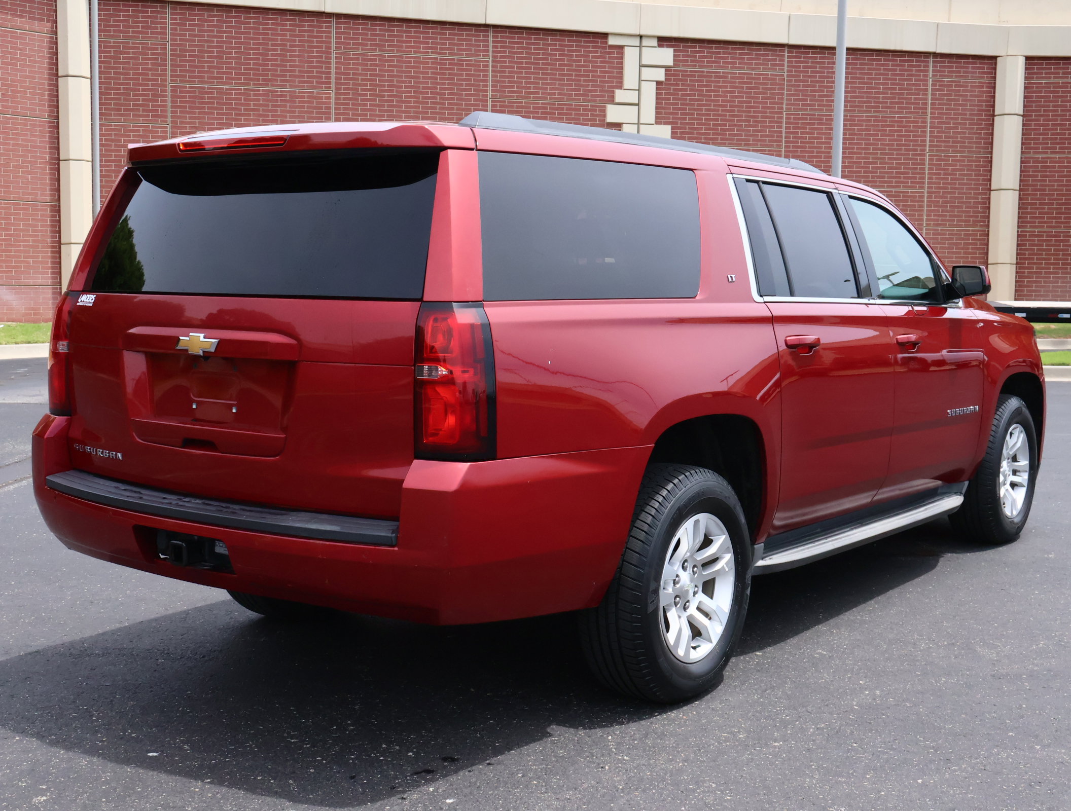 Used 2015 Chevrolet Suburban LT RWD image 30