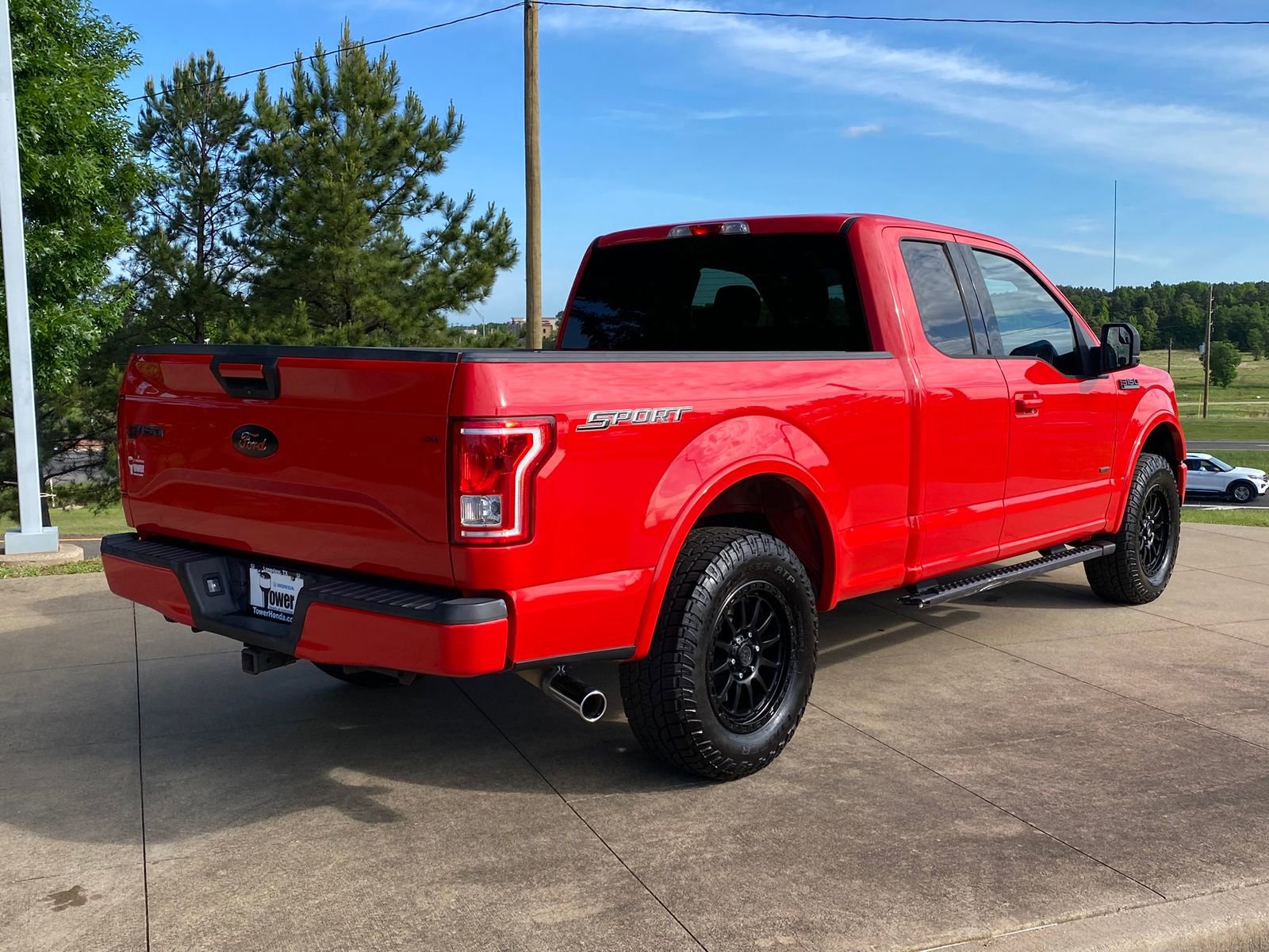 Used 2016 Ford F150 XLT w/ Equipment Group 301A Mid RWD image 6