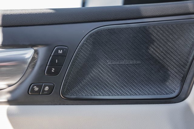 Used 2023 Volvo S60 T8 Plus image 36