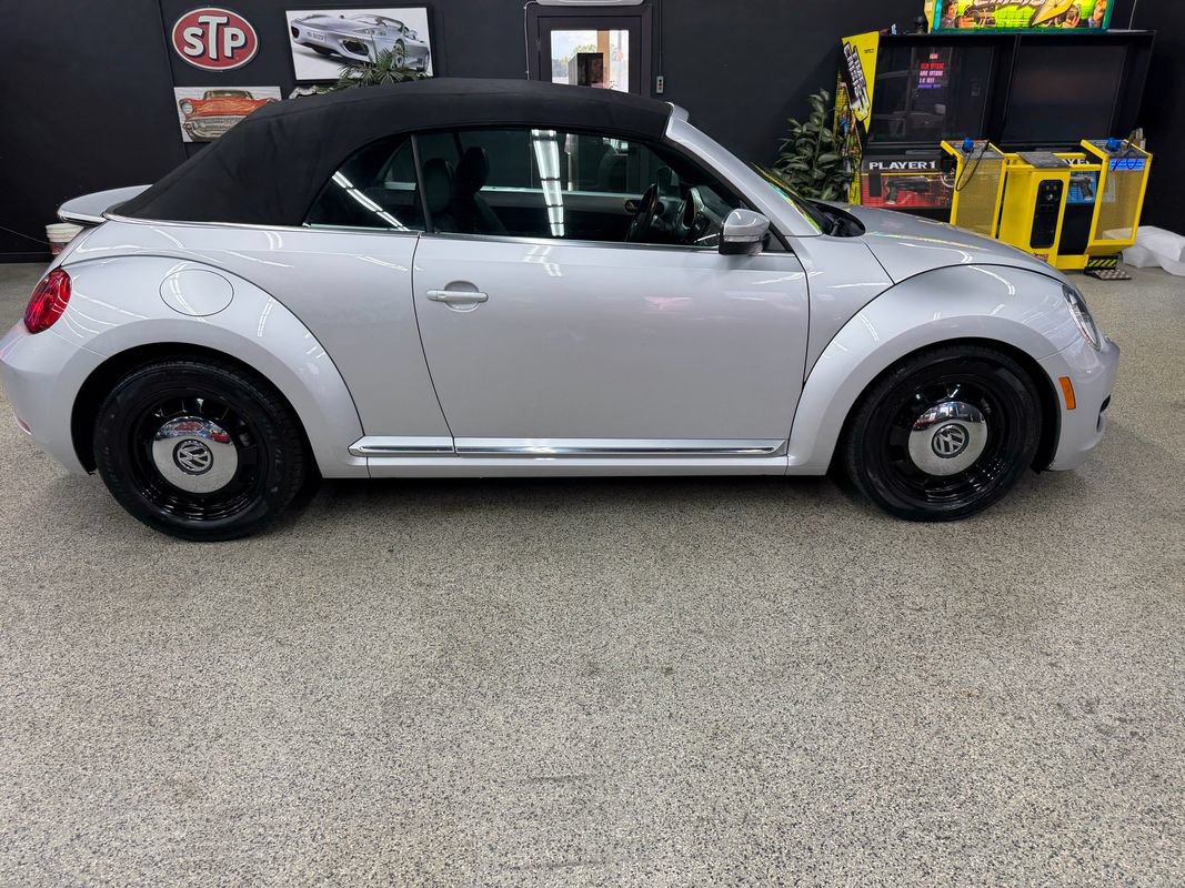 Used 2016 Volkswagen Beetle 1.8T SE FWD image 6