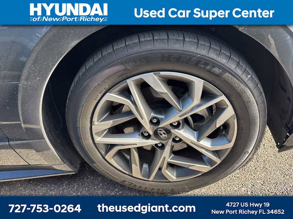 Used 2023 Hyundai Sonata SEL w/ Cargo Package image 5