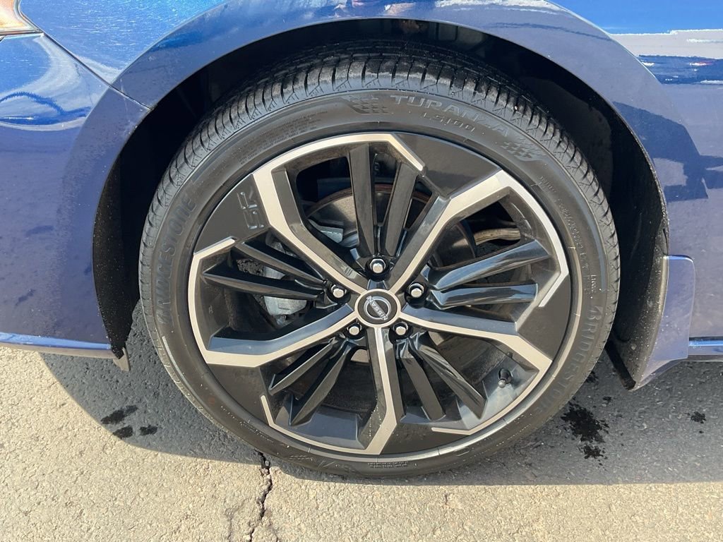 Used 2023 Nissan Altima 2.5 SR w/ SR Premium Package image 9