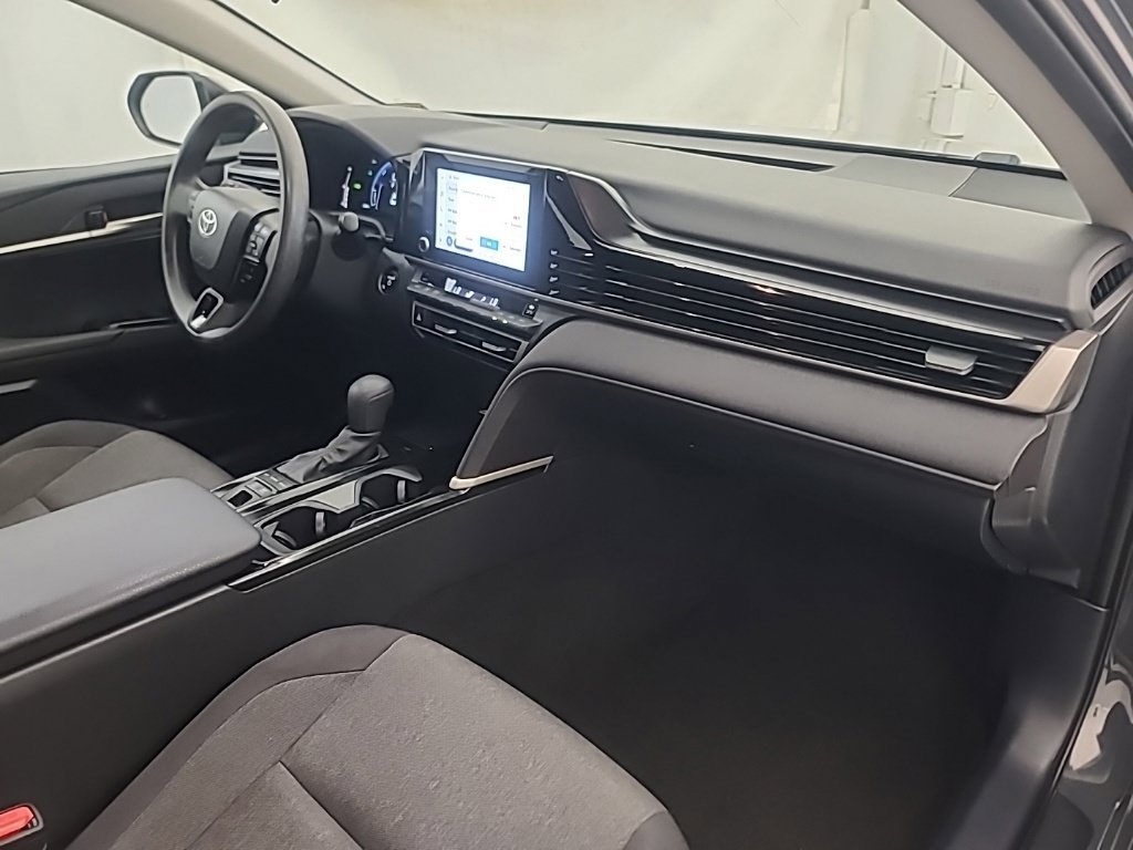 Used 2025 Toyota Camry LE FWD image 15