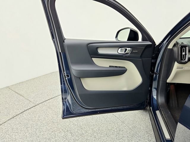 New 2026 Volvo XC40 B5 Ultra w/ Climate Package image 26