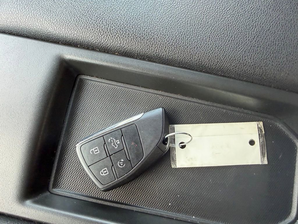 Used 2022 Chevrolet Silverado 1500 LT image 30