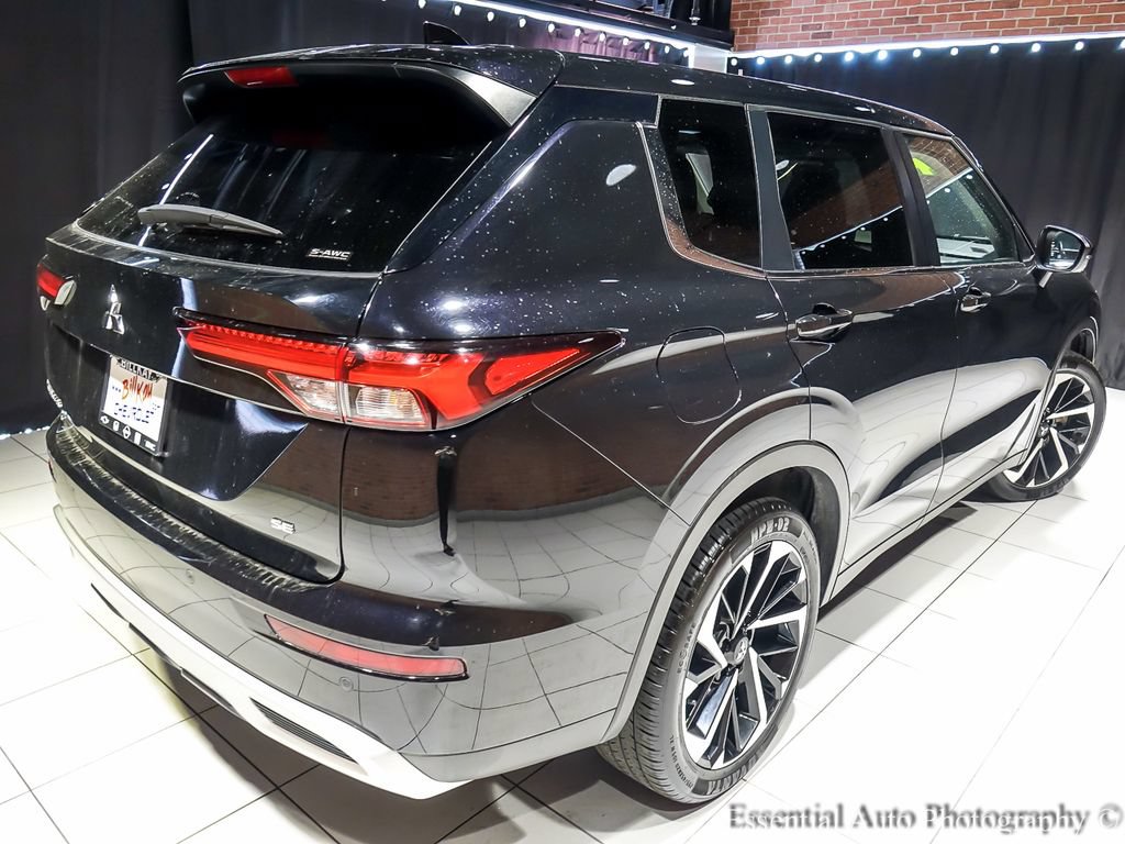 Used 2024 Mitsubishi Outlander SE AWD/4WD image 12