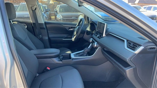 Used 2024 Toyota RAV4 XLE image 10