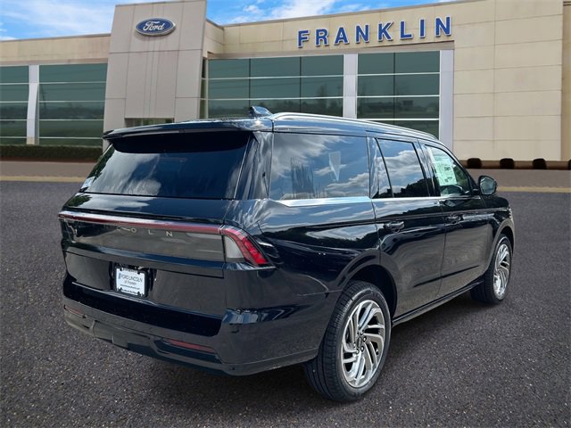 New 2025 Lincoln Navigator Reserve image 7