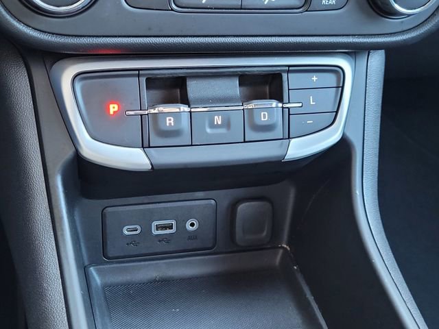 Used 2024 GMC Terrain SLE image 12