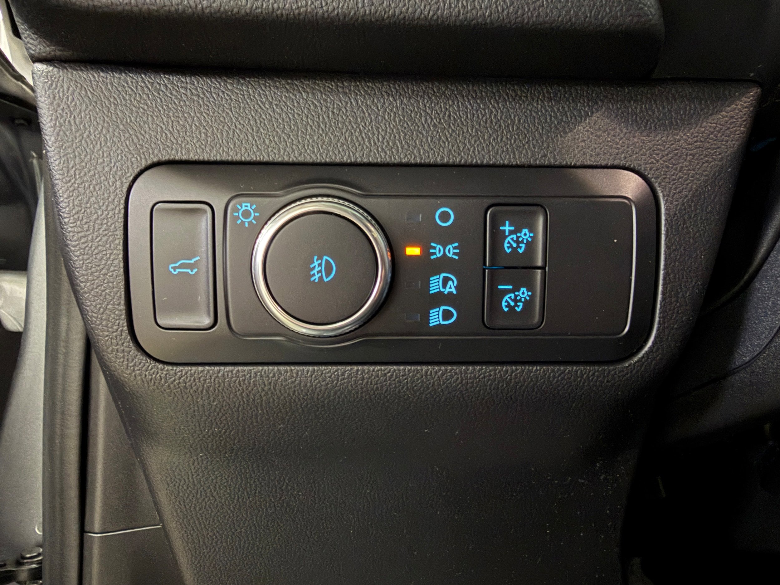 Certified 2022 Ford Escape Titanium AWD/4WD image 15