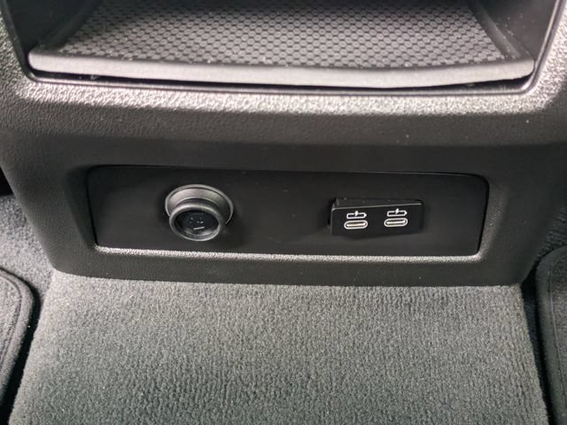 Used 2024 BMW X5 sDrive40i w/ M Sport Package RWD image 15