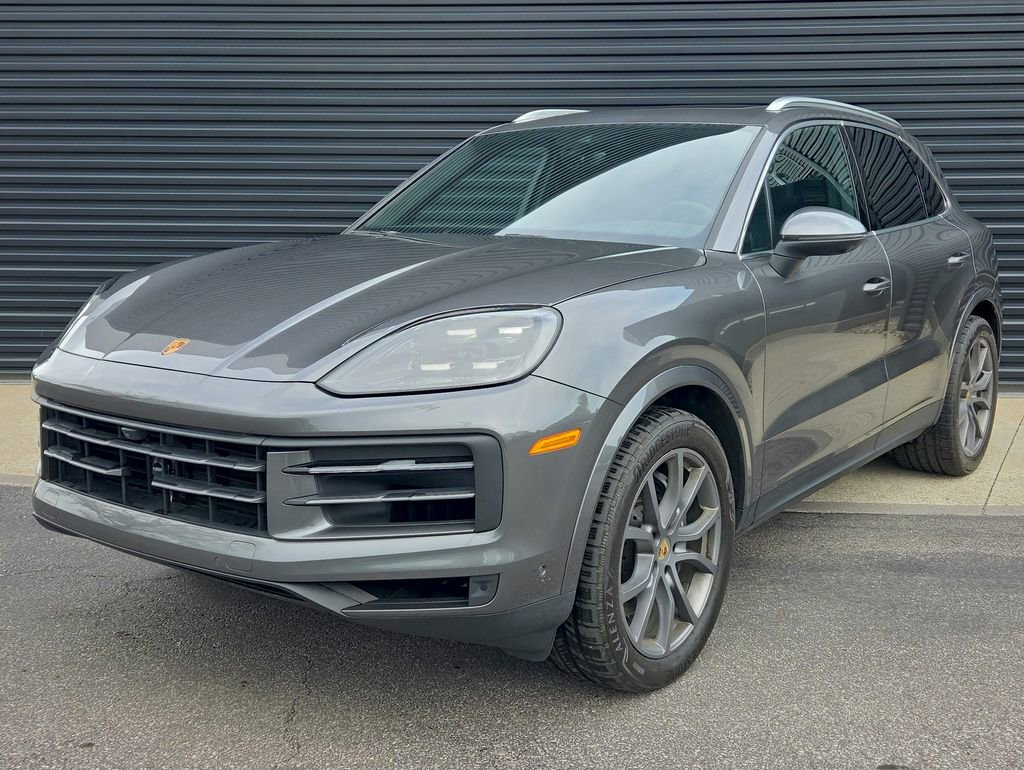 Certified 2024 Porsche Cayenne AWD/4WD image 1