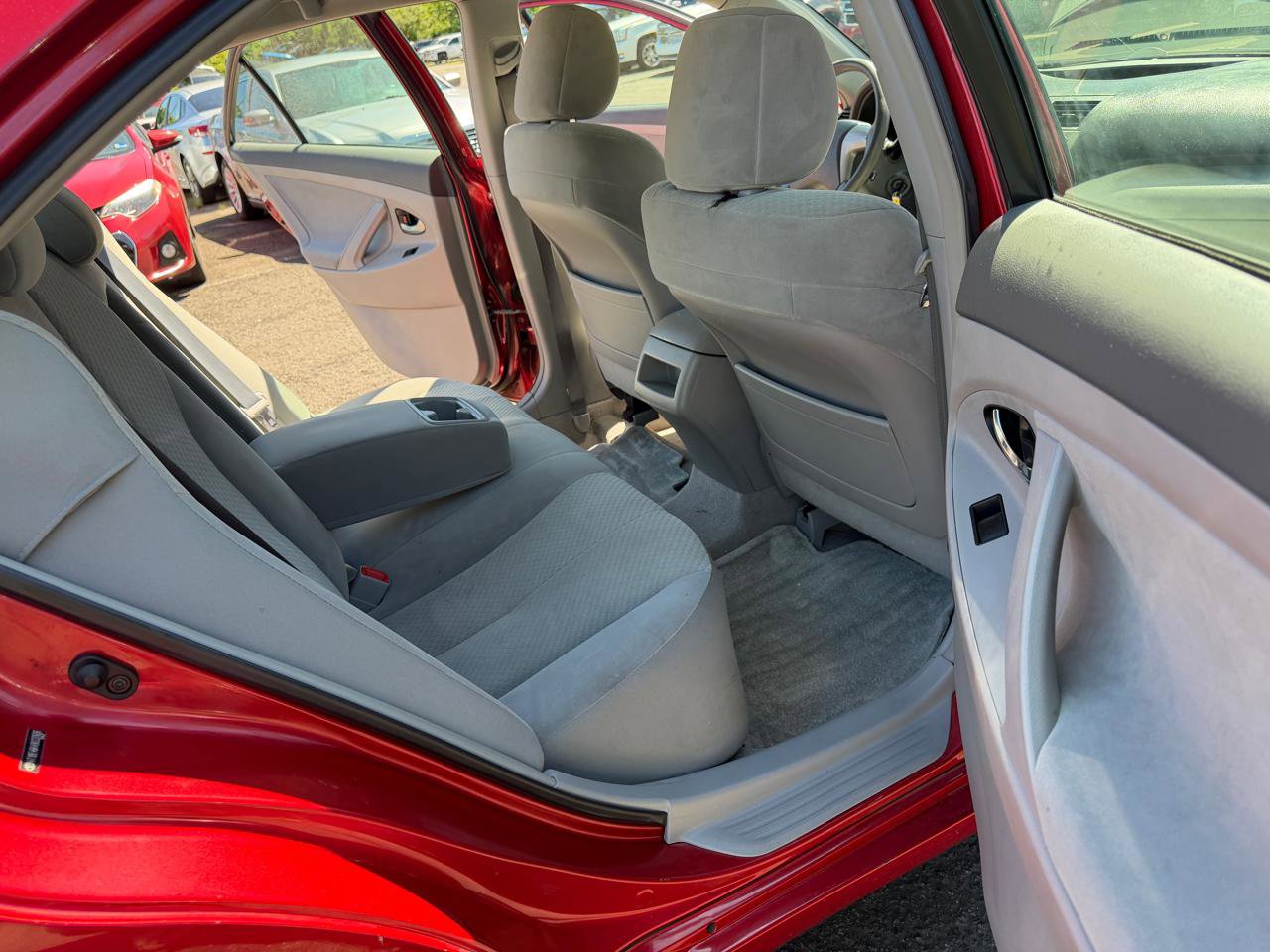 Used 2009 Toyota Camry LE FWD image 17