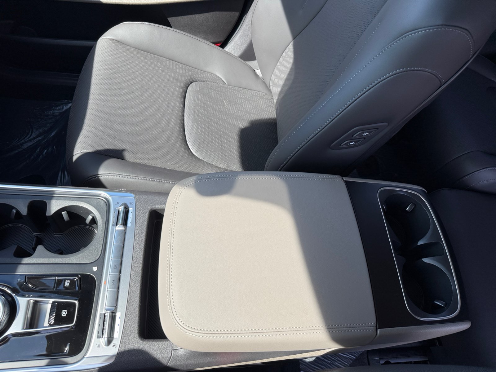 New 2027 Kia Carnival SX FWD image 14