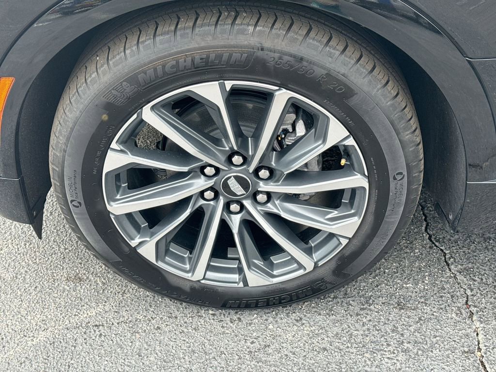 Used 2025 Cadillac Lyriq Sport AWD/4WD image 12