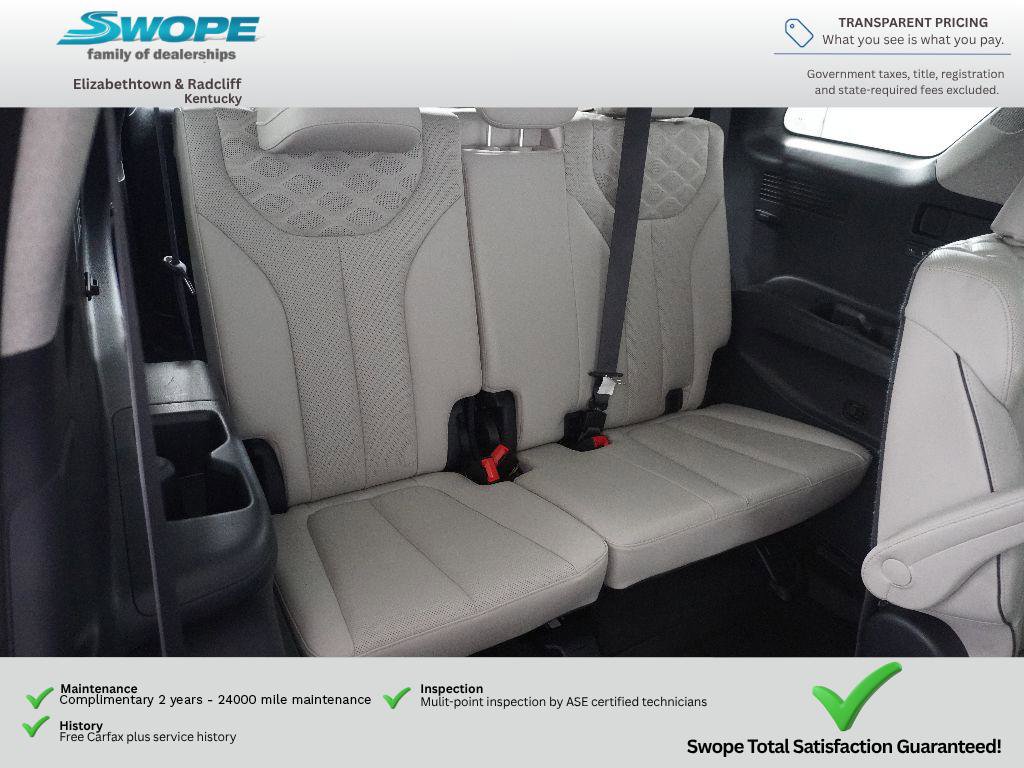 Used 2022 Hyundai Palisade Limited w/ Winter Package AWD/4WD image 11