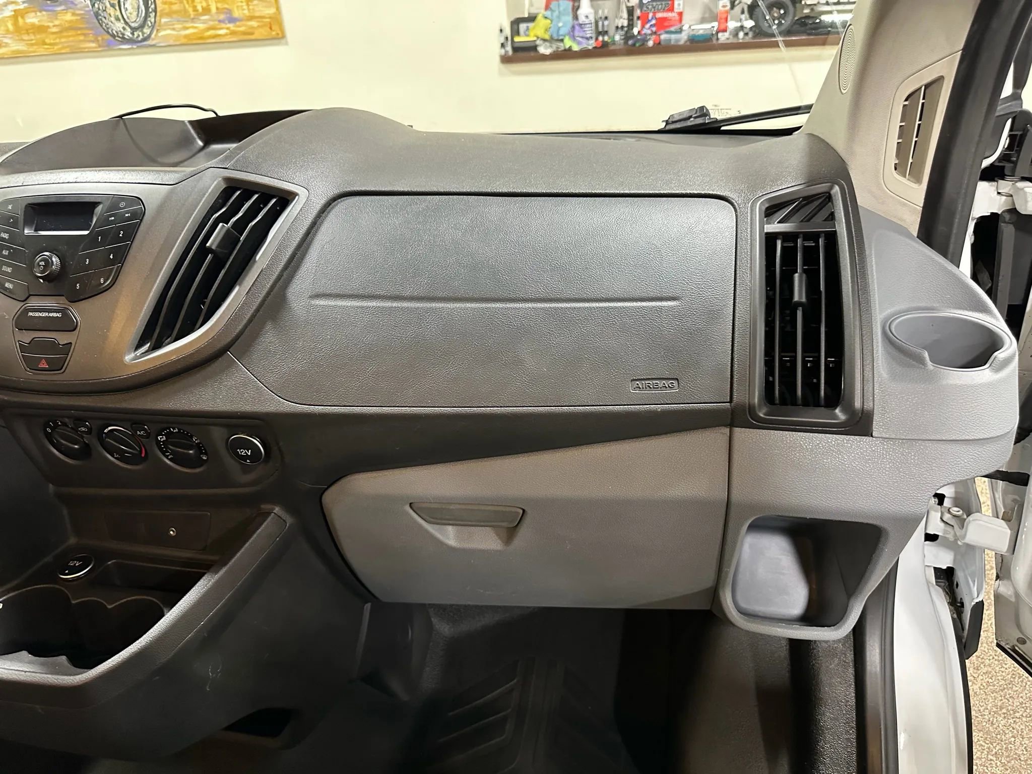 Used 2015 Ford Transit 250 148 Medium Roof RWD image 33
