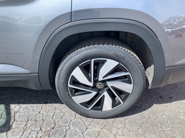 Used 2025 Volkswagen Atlas SE FWD image 35