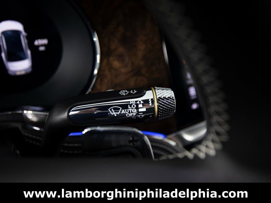 Used 2024 Bentley Flying Spur V8 AWD/4WD image 22