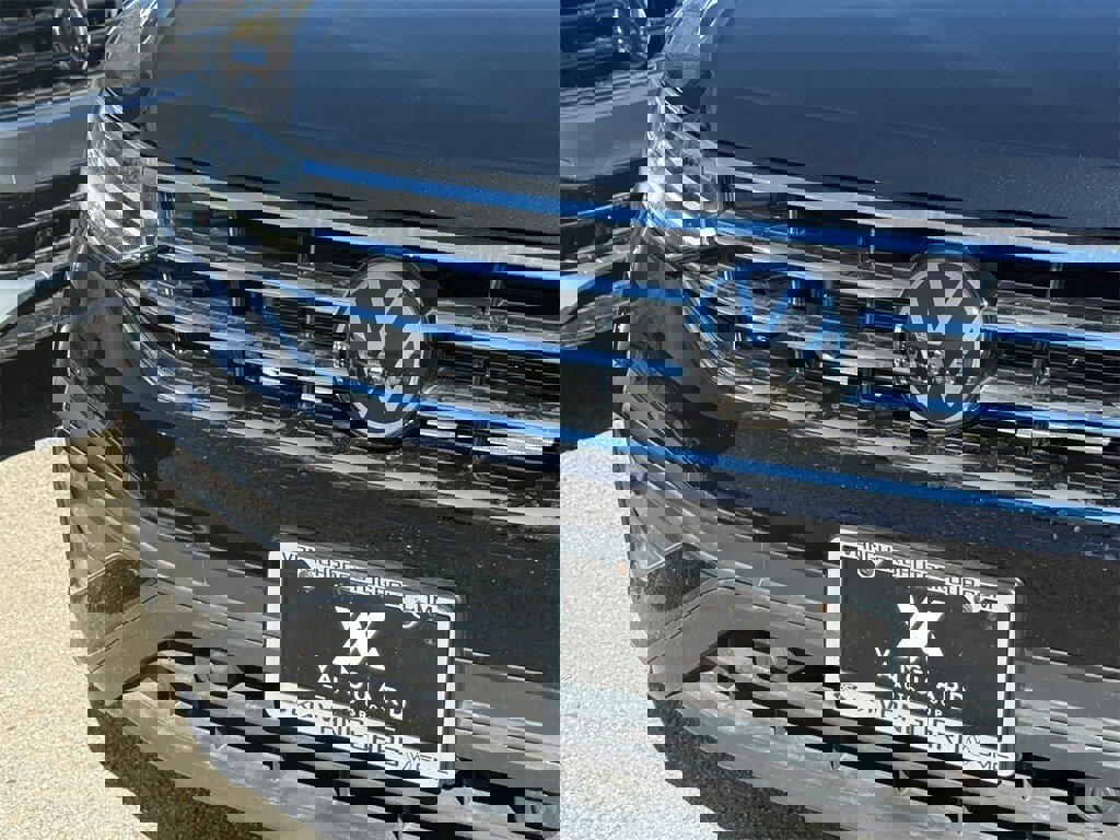 New 2024 Volkswagen Tiguan SE image 4