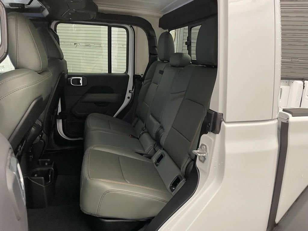 New 2026 Jeep Gladiator Mojave AWD/4WD image 18