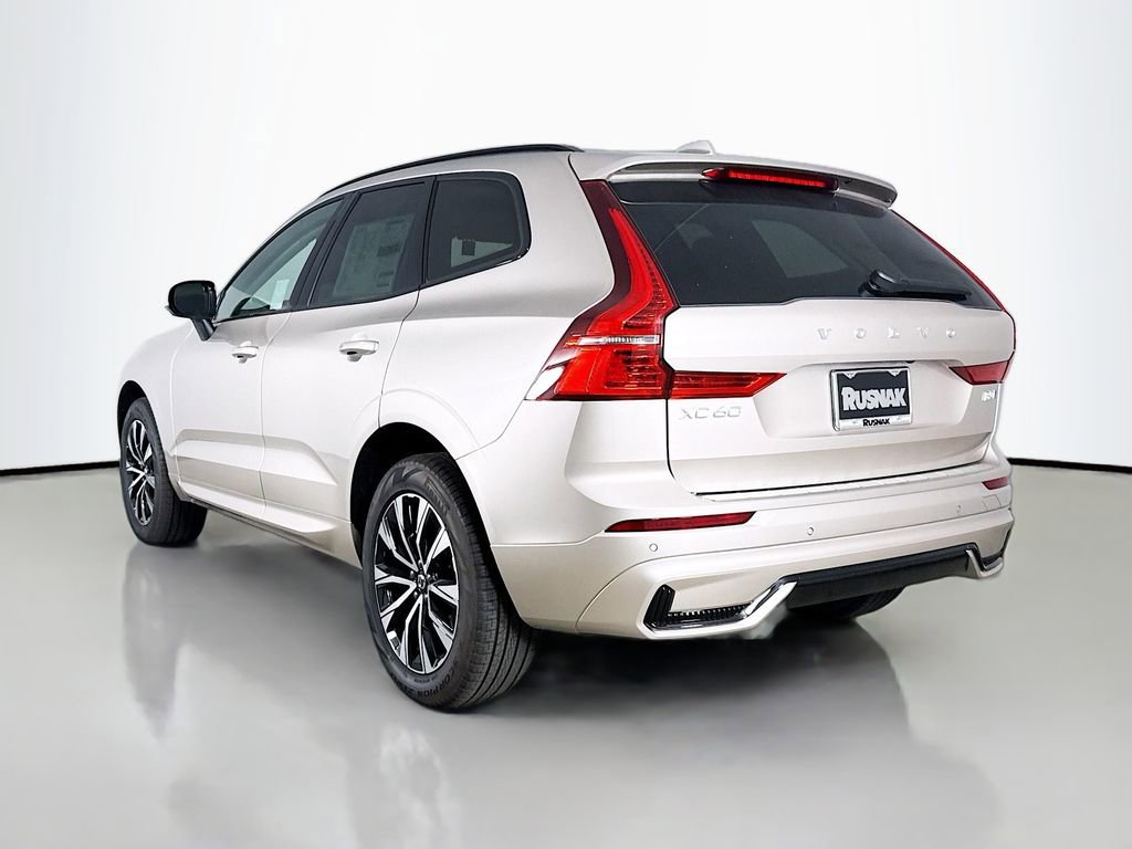 Used 2025 Volvo XC60 B5 Core w/ Protection Package Premier image 5