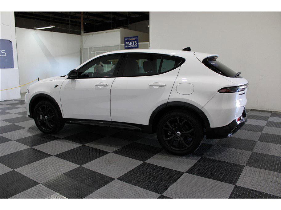 Used 2024 Dodge Hornet R/T w/ R/T Blacktop Package image 12