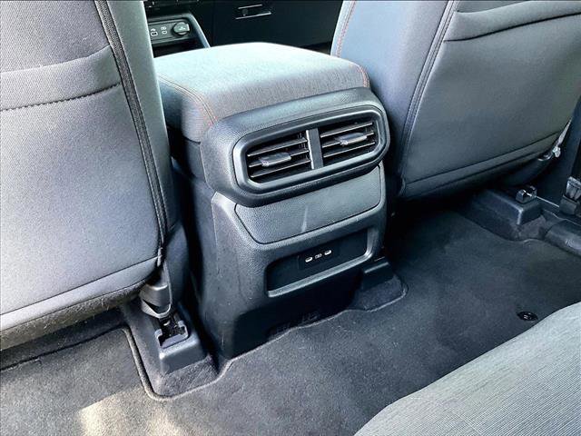 Used 2025 Honda Pilot Sport image 25