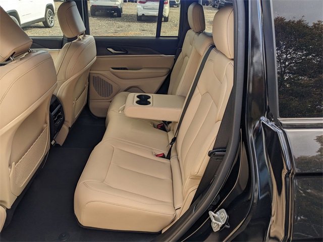 New 2025 Jeep Grand Cherokee Limited image 10