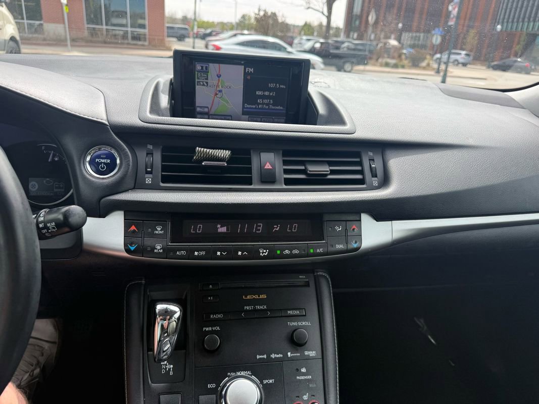 Used 2013 Lexus CT 200h w/ Premium Pkg w/Navigation FWD image 17