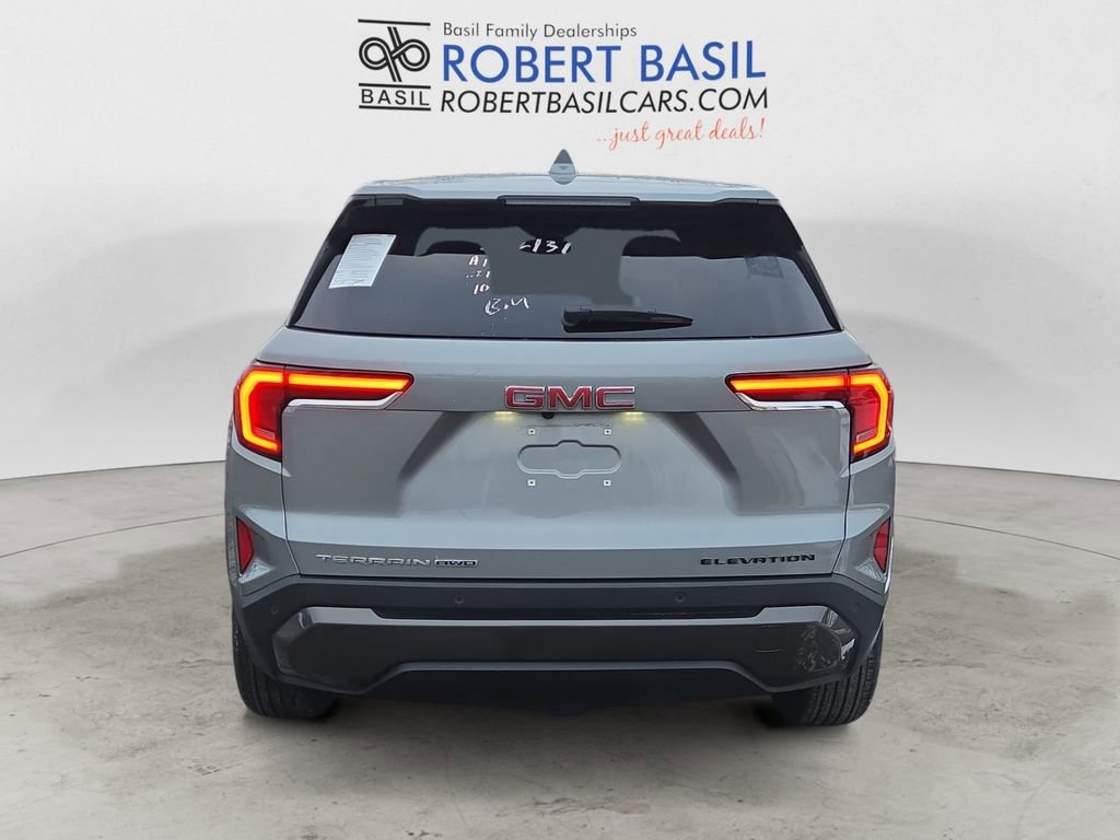 Used 2025 GMC Terrain Elevation image 4