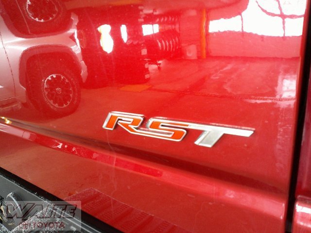 Used 2020 Chevrolet Silverado 1500 RST image 11