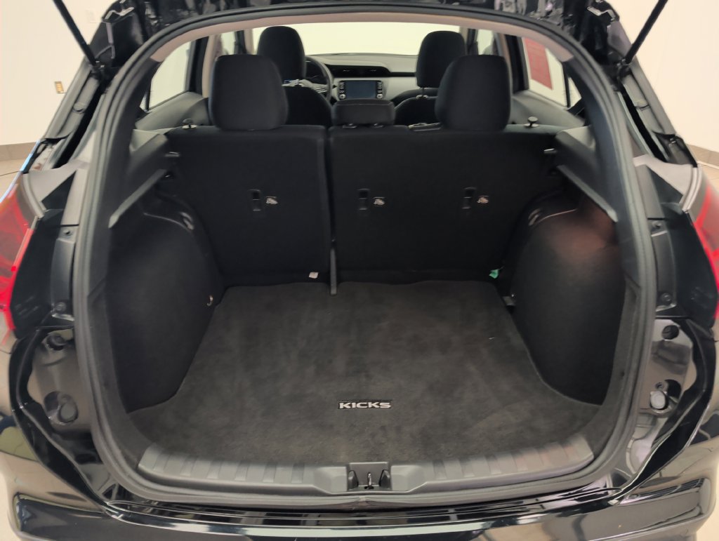 Used 2022 Nissan Kicks SV FWD image 26